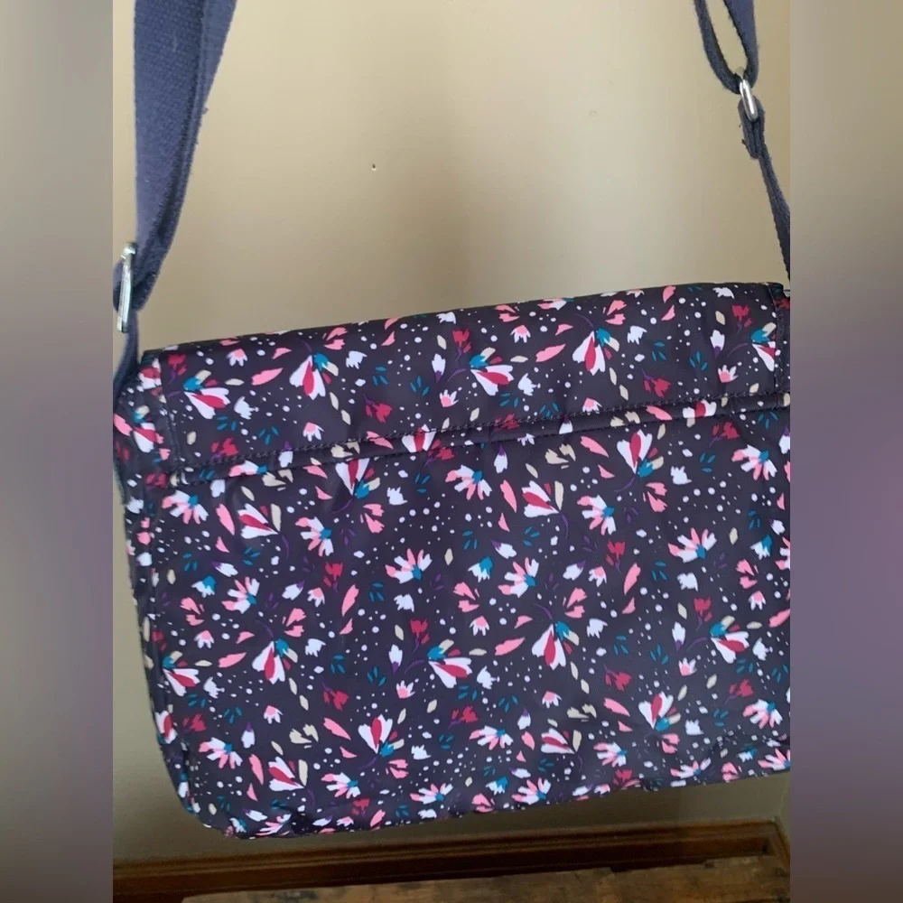Kipling purse shoulder crossbody adjustable strap messenger confetti pattern